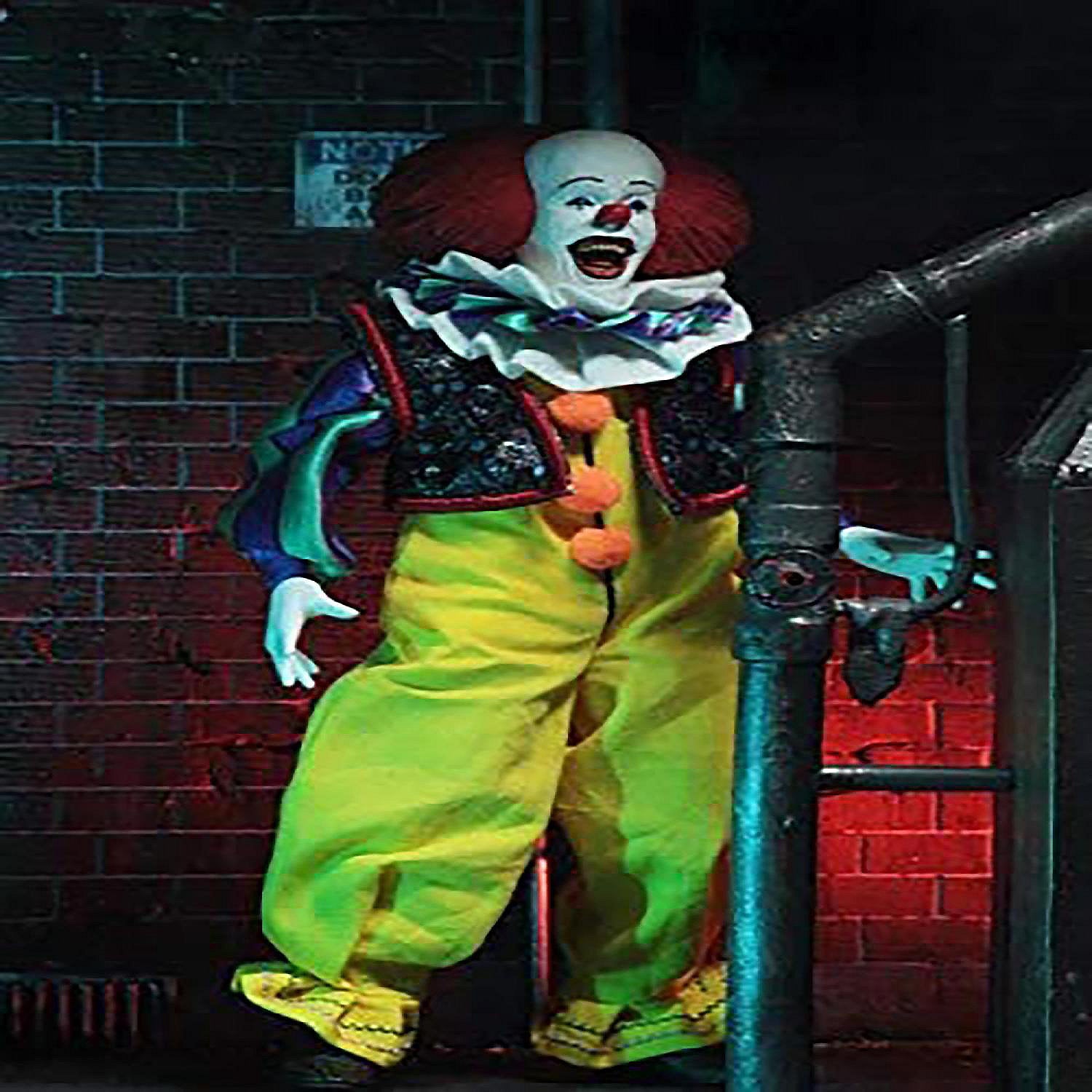 IT 8 Inch Clothed Action Figure  Pennywise (1990)